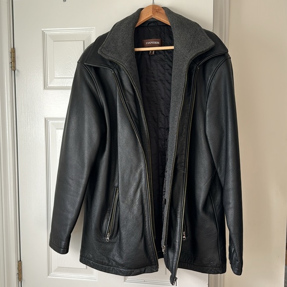 Danier Leather Jacket Style No 6583 - Picture 3 of 4